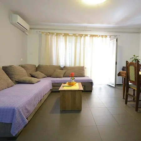 Nada Konukevi 3*