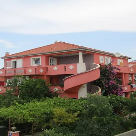 Nada Guest house