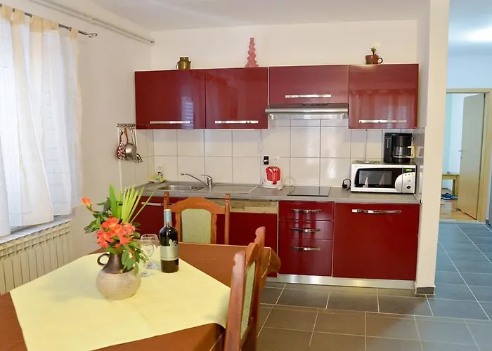 Nada ゲストハウス 3*