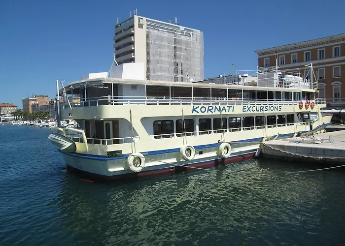 Nada ゲストハウス ザダル